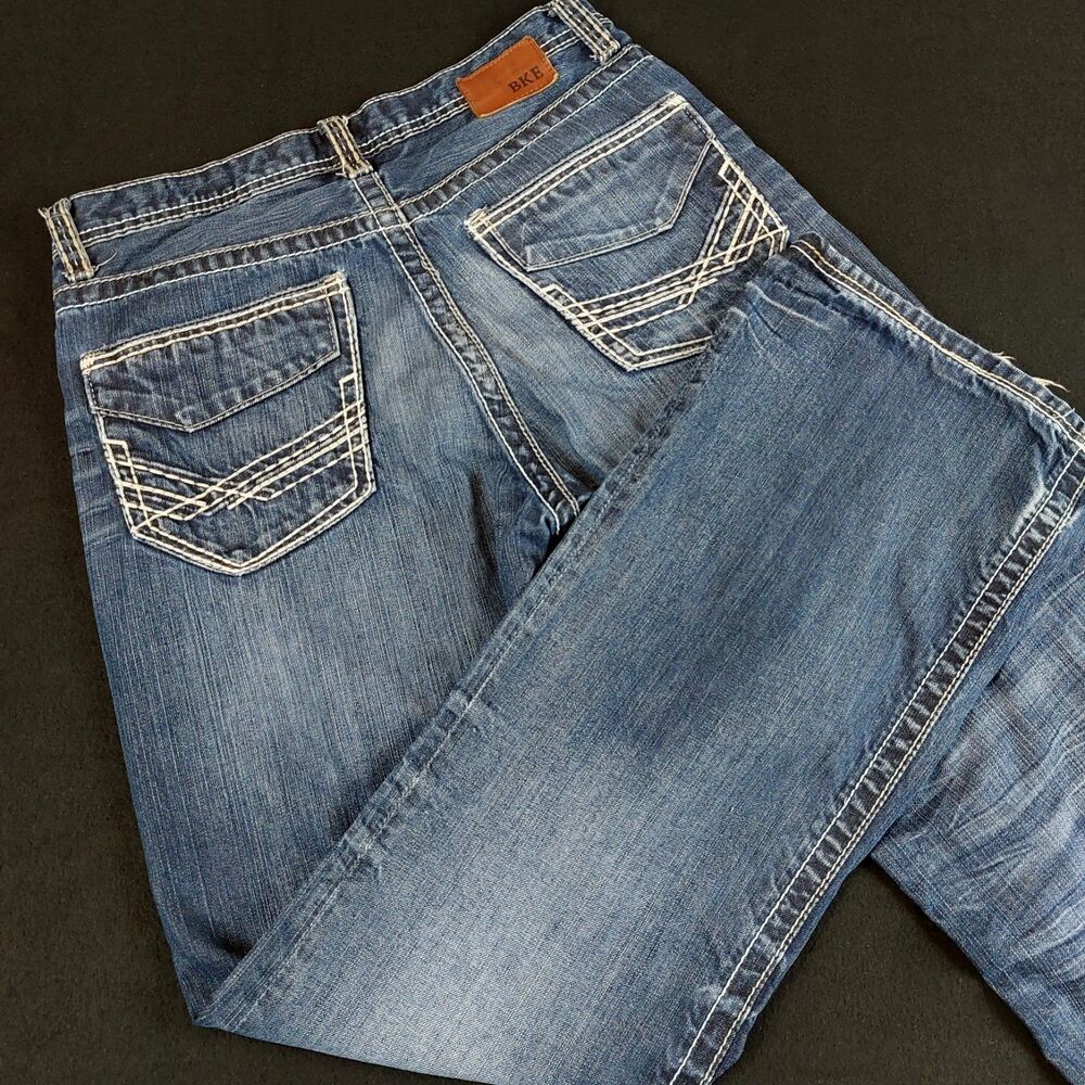 BKE Tyler Bootcut Jeans Men's 30R (Fit 32x31) Blue Distressed Low Rise